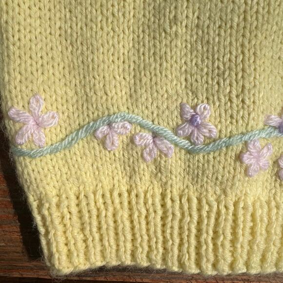 Vintage Hand Knit Baby Sweater 12M Hood Yellow Pink Flowers Cottagecore Cardigan - Picture 12 of 16